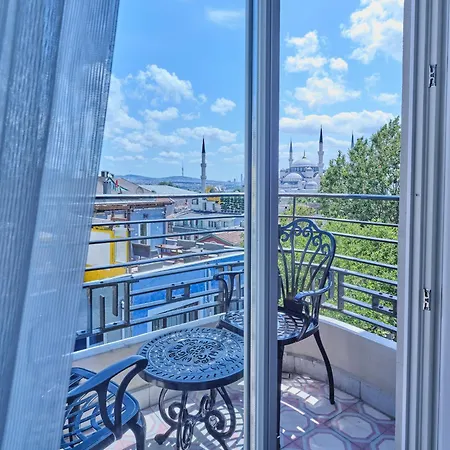 Four-g Premium Hotel 3*