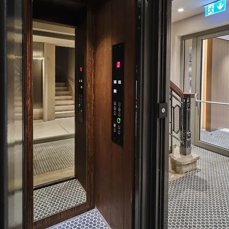 Hotel Four-g Premium