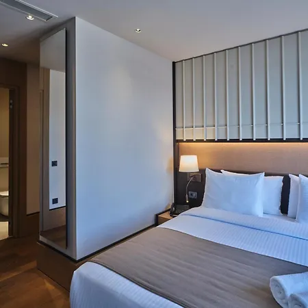 Four-g Premium Hotel