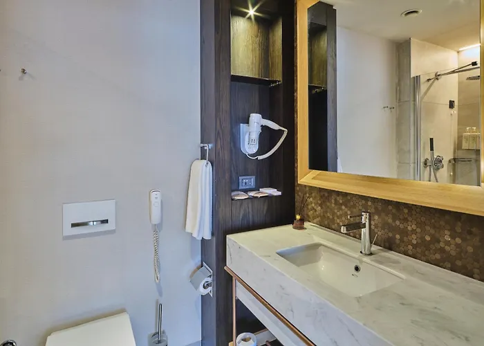 Four-g Premium Hotel