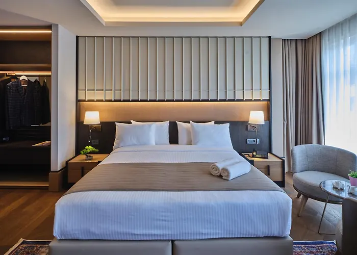 Four-g Premium Hotel 3*