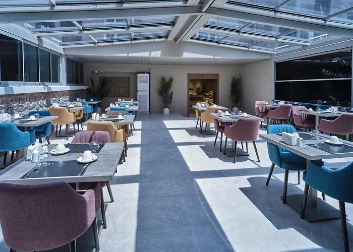 Four-g Premium Hotel 3*