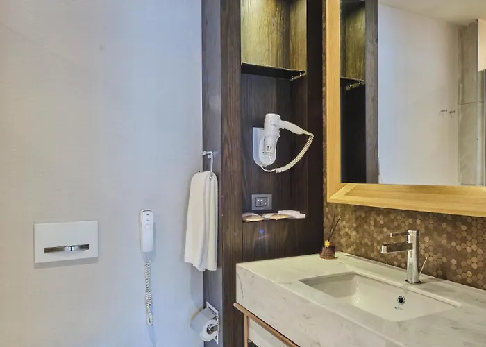 Hotel Four-g Premium 3*