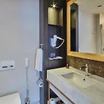 Four-g Premium Hotel
