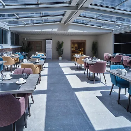 Four-g Premium Otel 3*